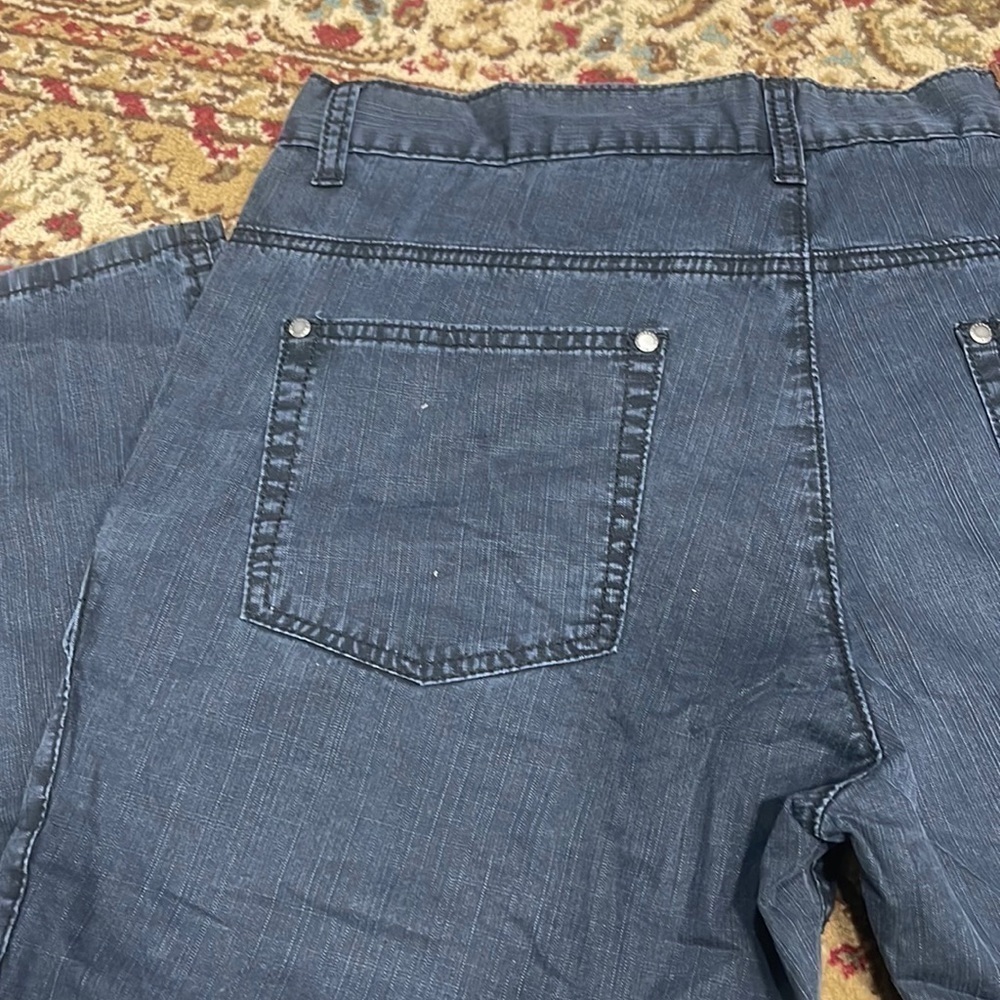 Jeans - Picture 9 of 12